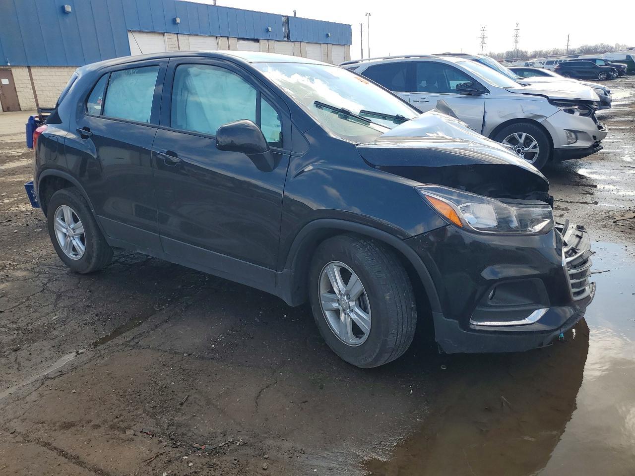 2019 Chevrolet Trax Ls - Image 4
