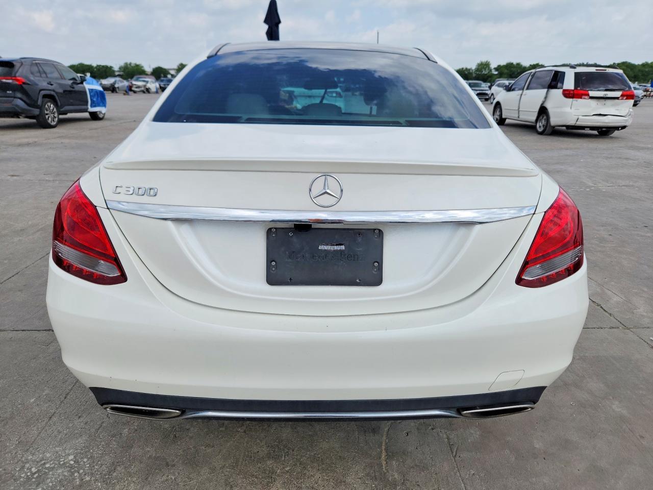 2017 Mercedes-Benz C 300 - Image 6