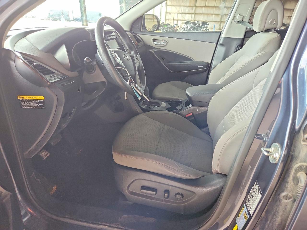 2017 Hyundai Santa Fe Se - Фото 7