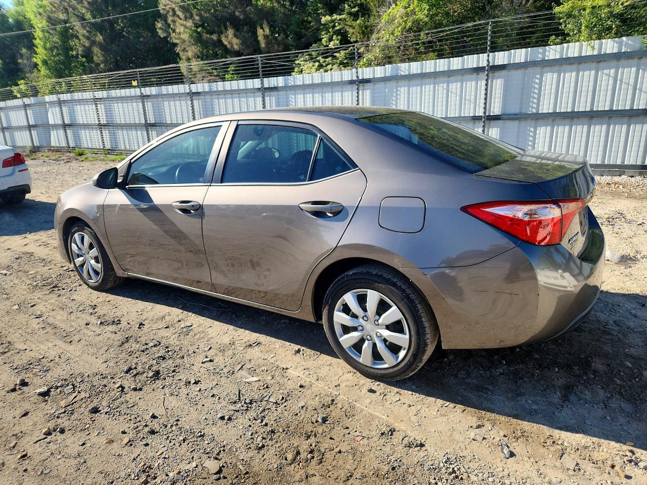 2017 Toyota Corolla Le - Фото 2
