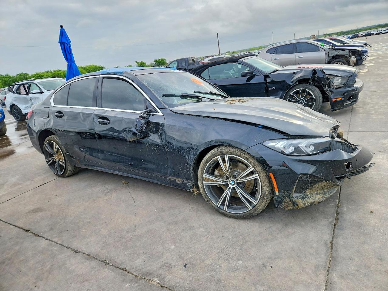 2024 BMW 330Xi - Фото 4