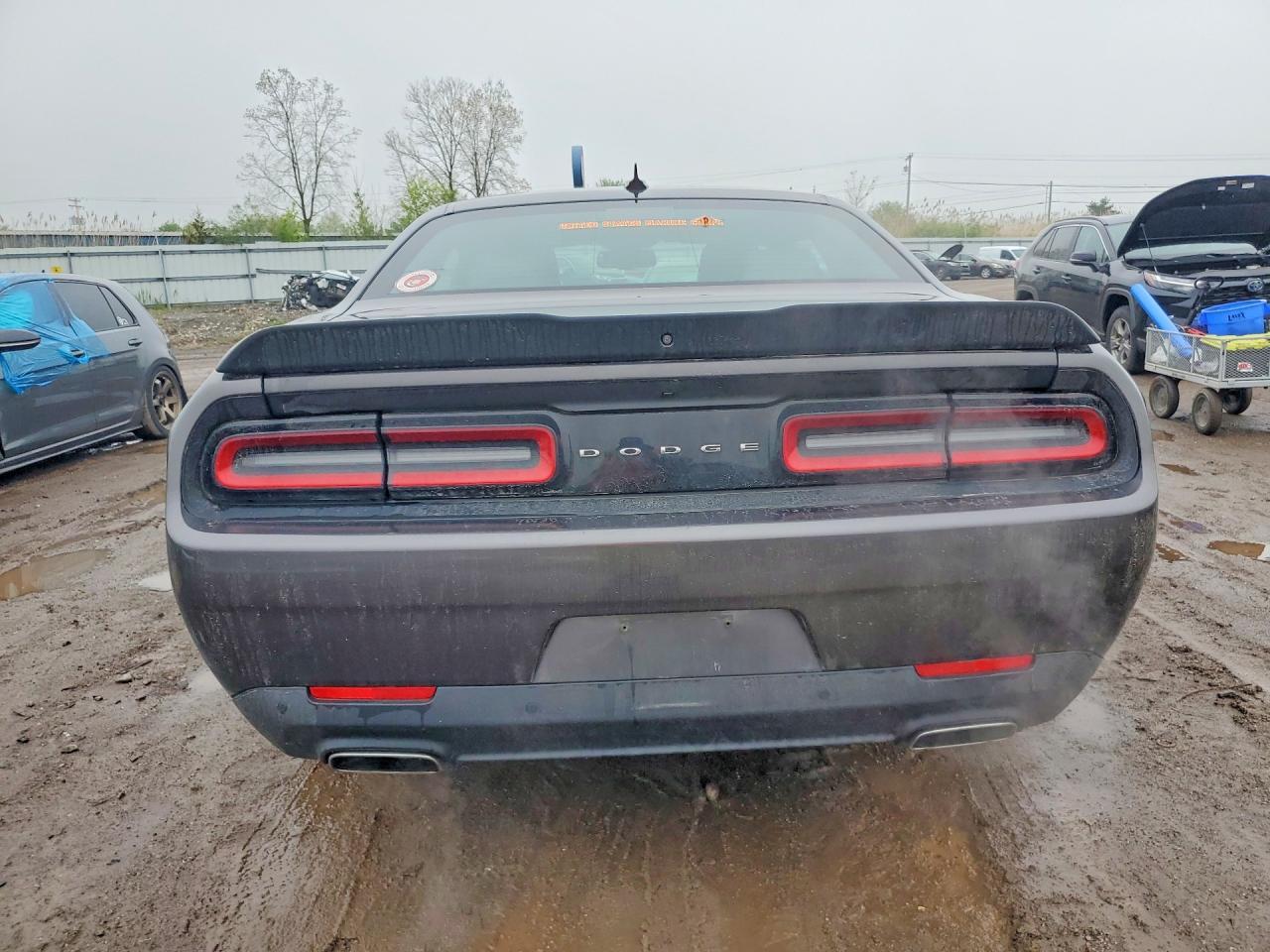 2017 Dodge Challenger Sxt - Image 6