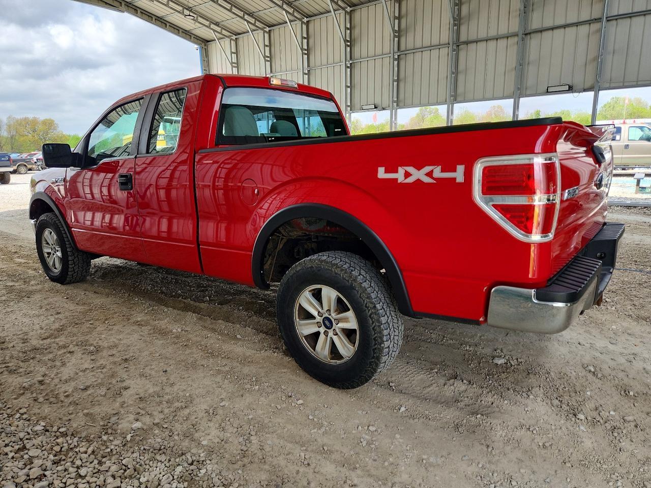 2012 Ford F150 Super Cab - Фото 2