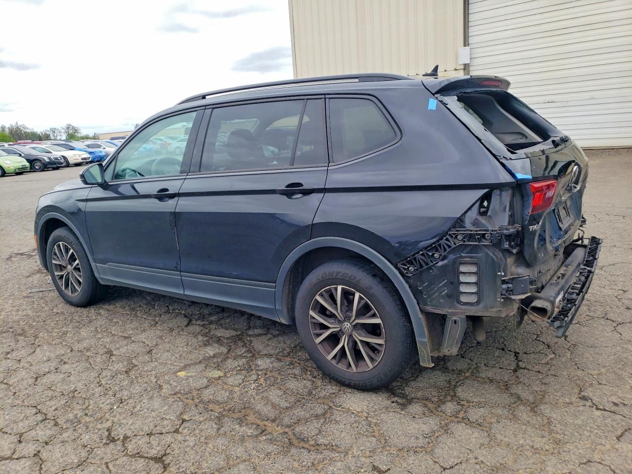 2021 Volkswagen Tiguan S - Фото 2
