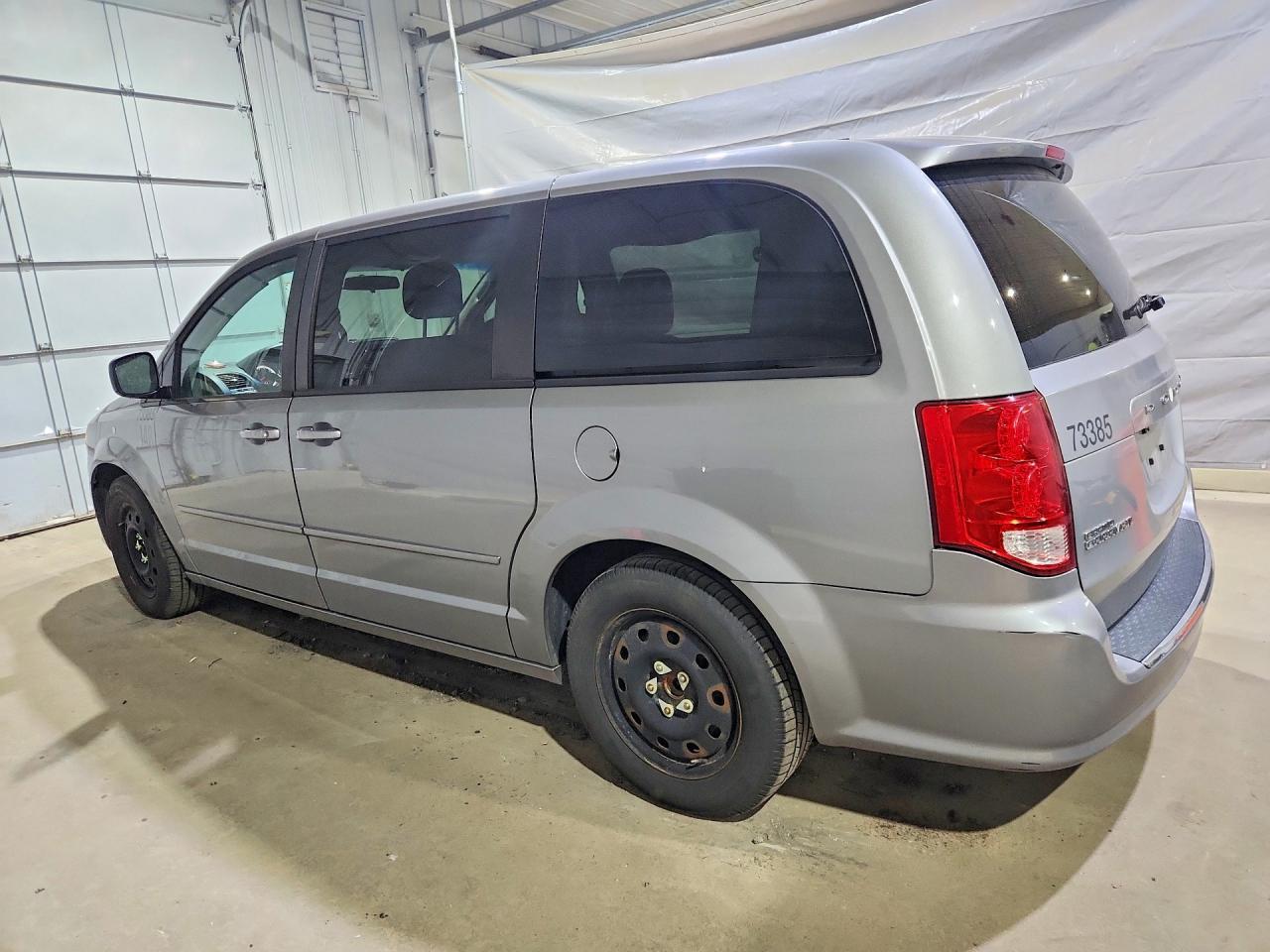 2015 Dodge Caravan - Image 2