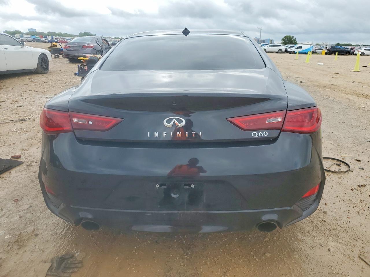 2018 Infiniti Q60 3.0T Luxe - Фото 6