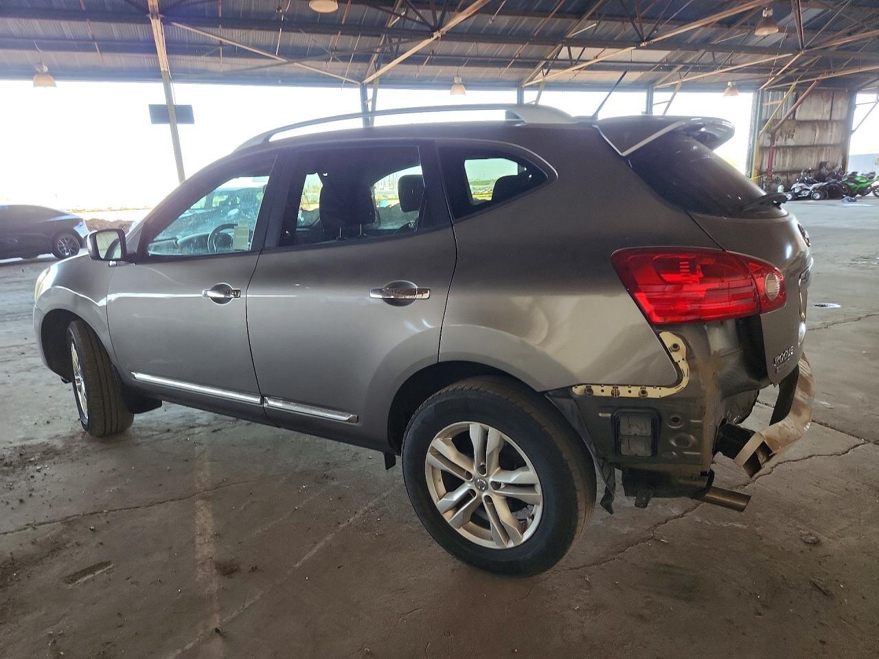 2015 Nissan Rogue Select S - Image 2