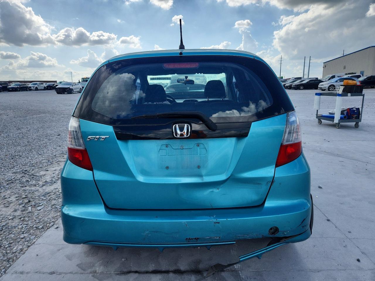 2013 Honda Fit - Image 6
