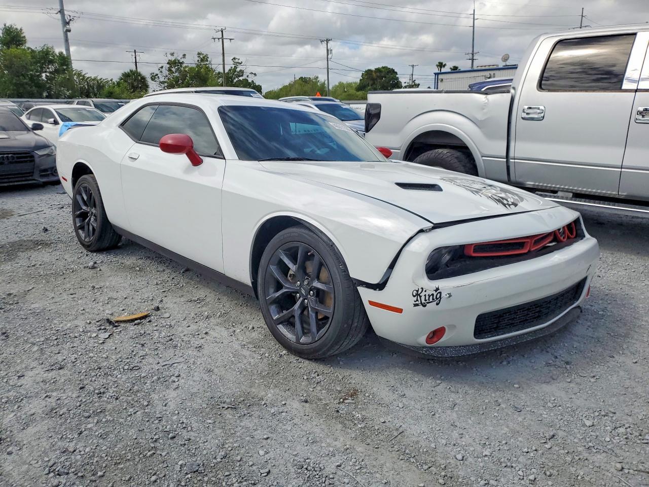 2023 Dodge Challenger Sxt - Фото 4