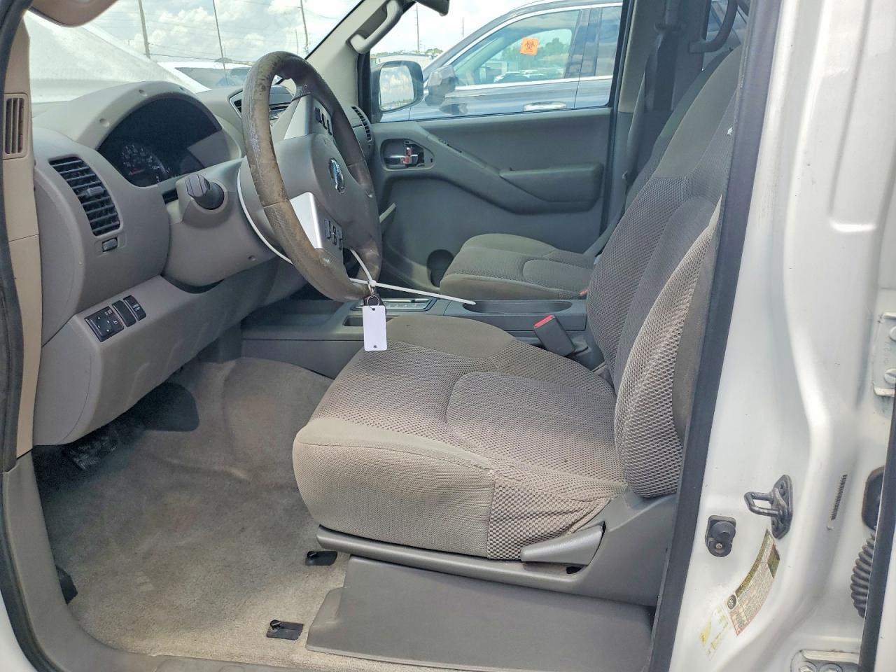 2013 Nissan Frontier S - Image 7