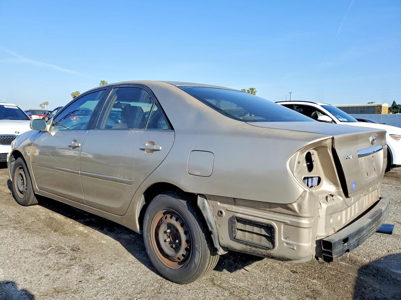 2002 Toyota Camry Le - Image 2