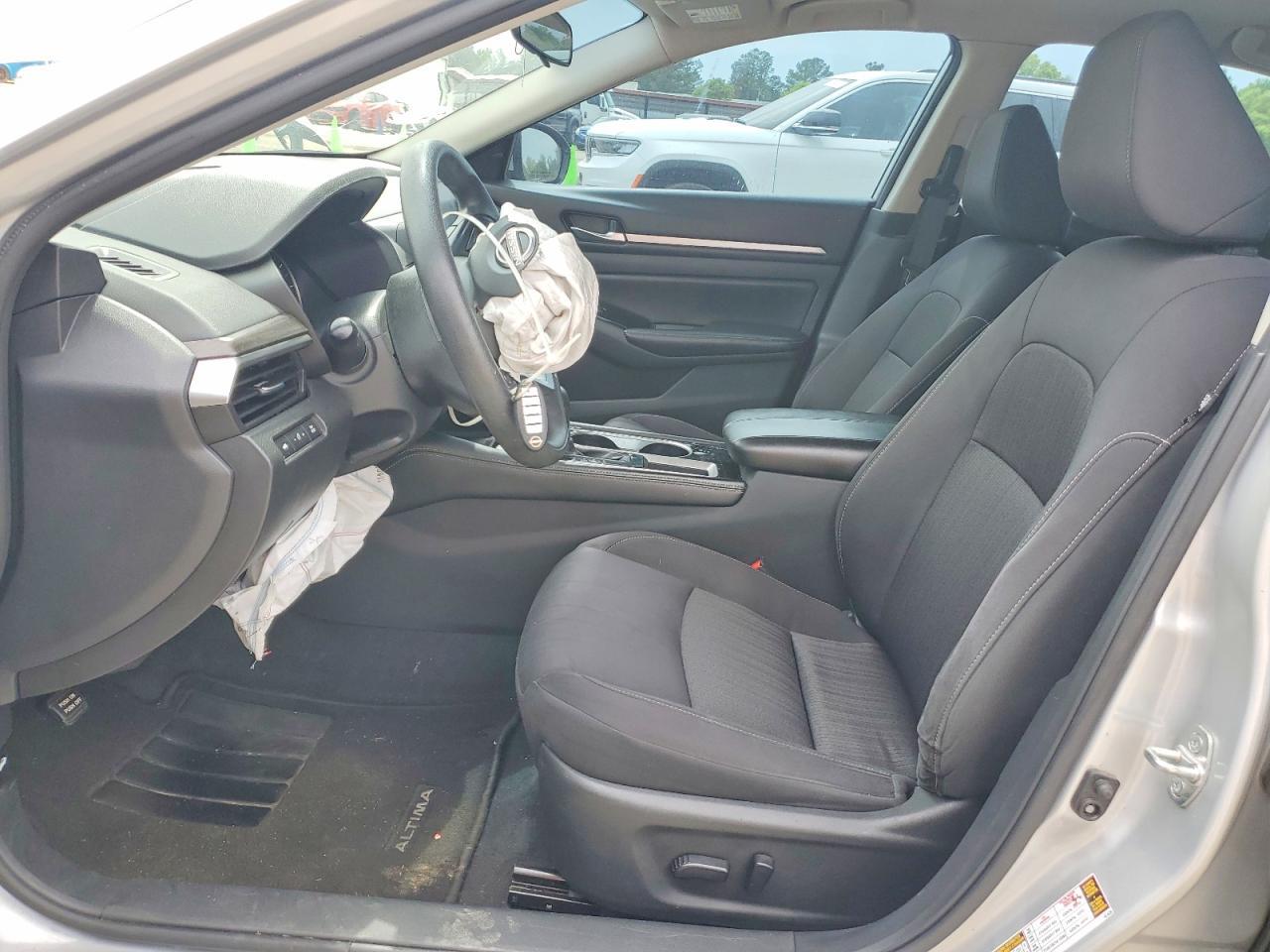 2023 Nissan Altima Sv - Image 7