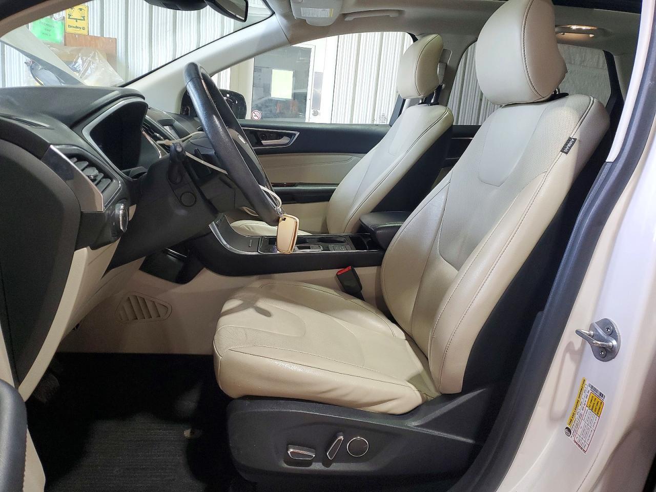 2019 Ford Edge Titanium - Image 7
