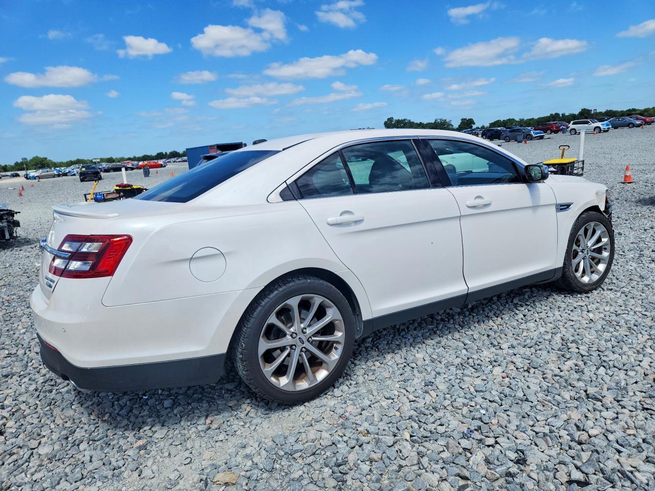 2018 Ford Taurus Limited - Фото 3