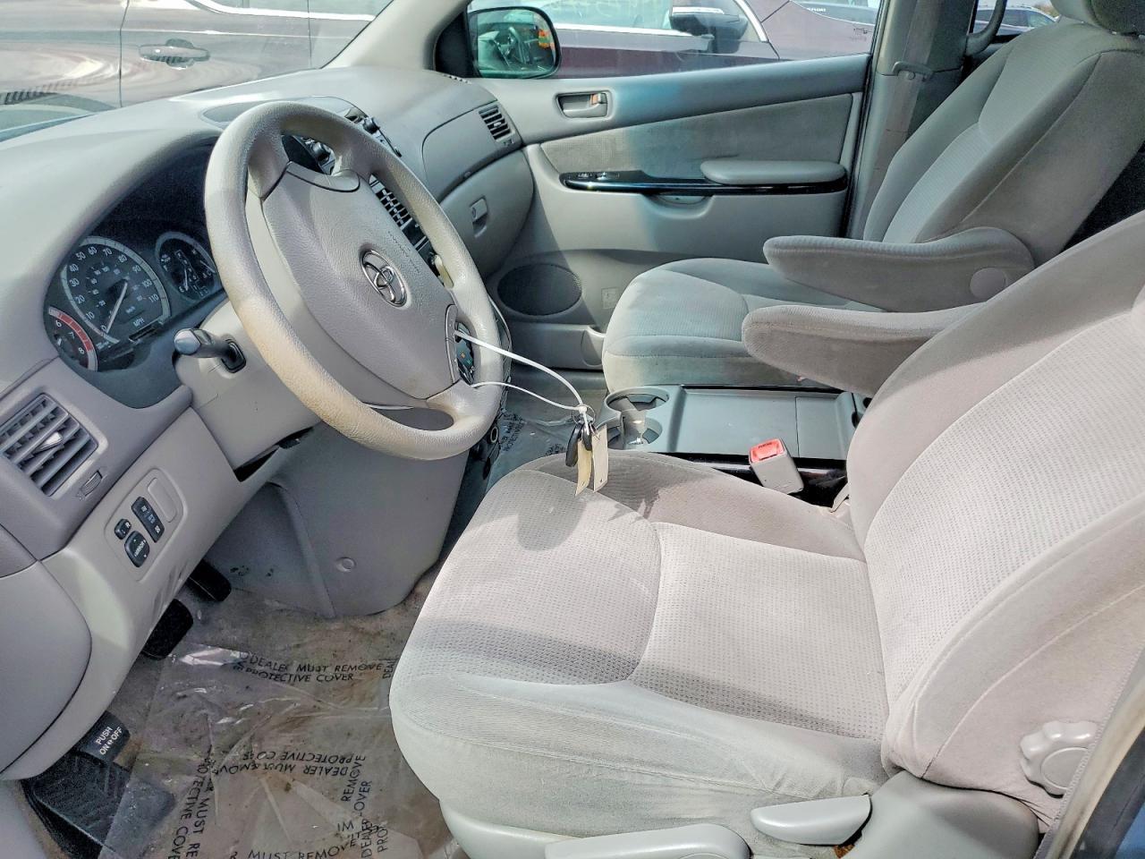 2005 Toyota Sienna Le 7 Passenger - Image 7