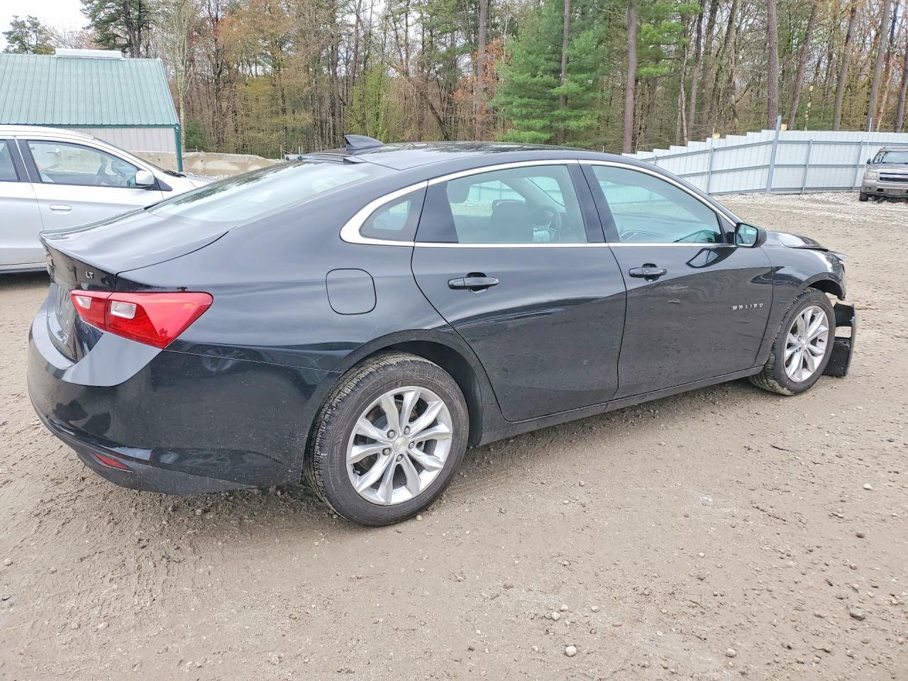2023 Chevrolet Malibu Lt - Image 3