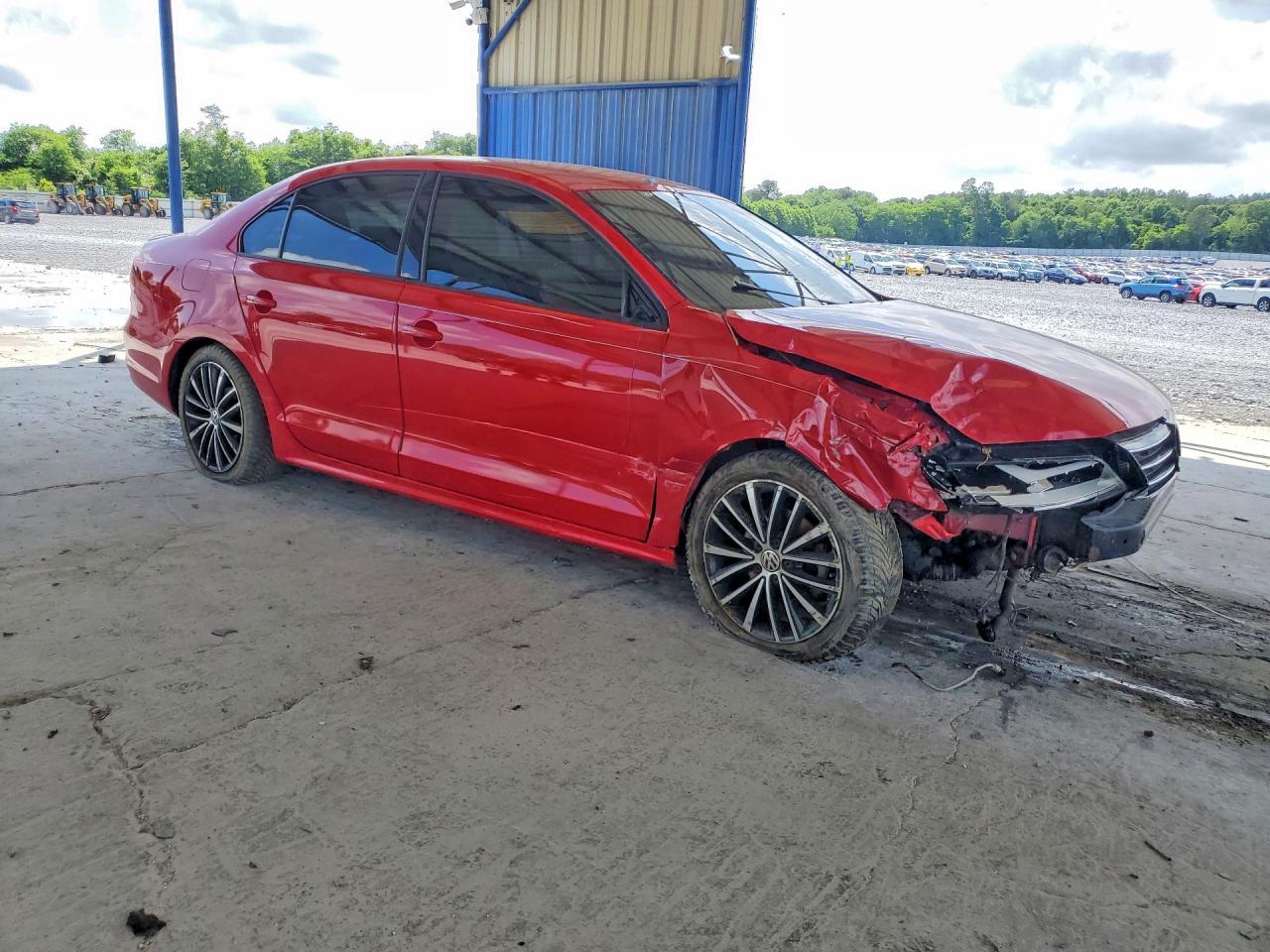 2017 Volkswagen Jetta Sport - Image 4