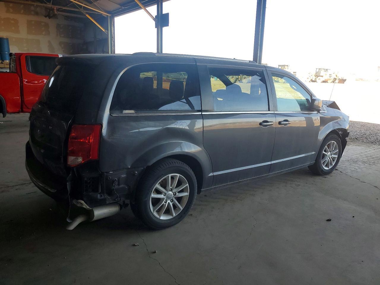 2019 Dodge Grand Caravan Le - Image 3