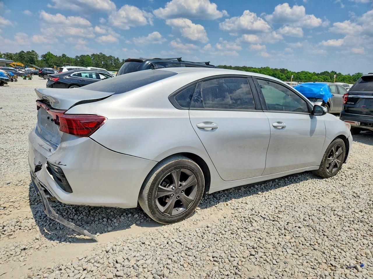 2019 Kia Forte Lxs - Image 3