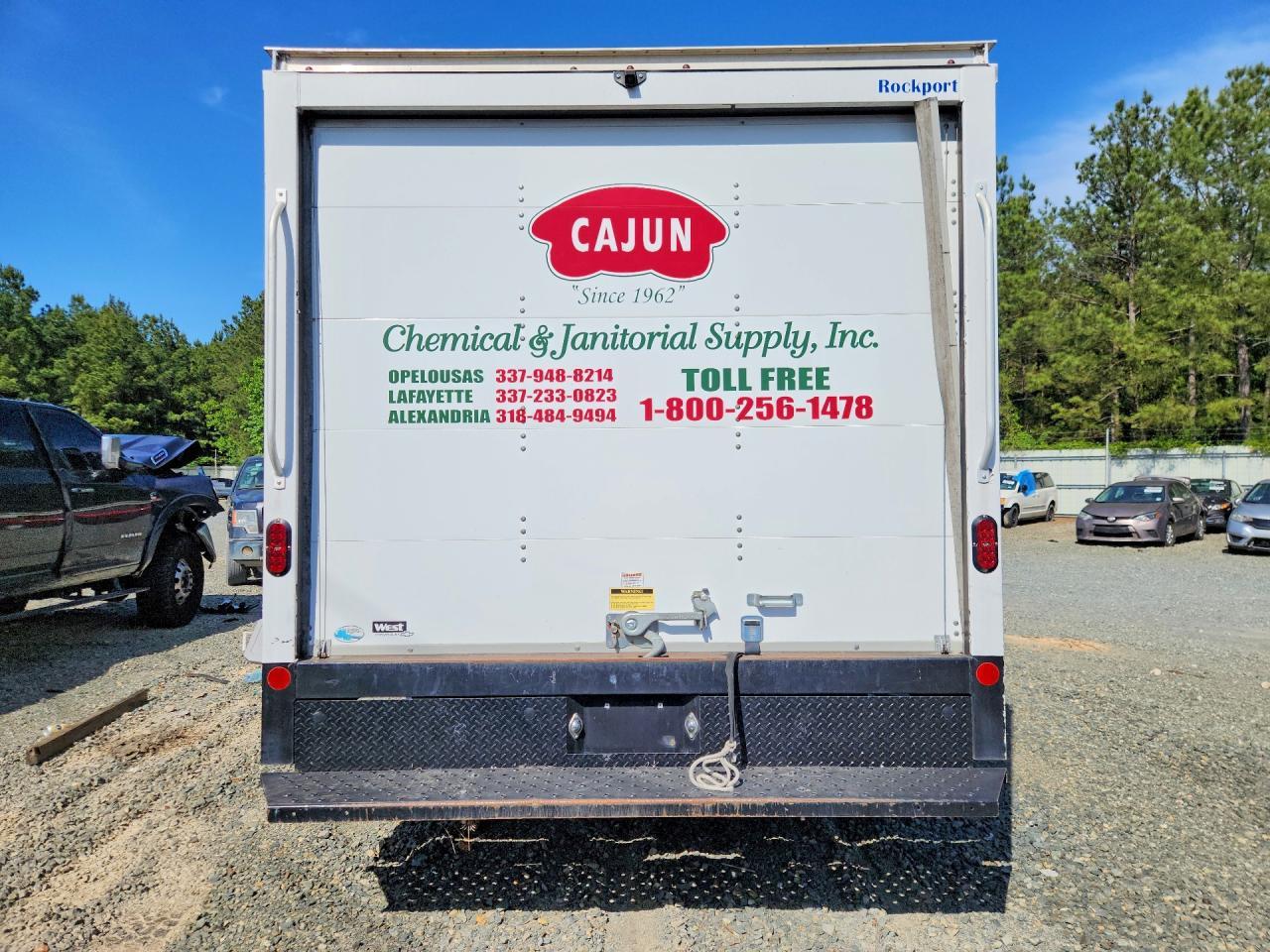 2022 Chevrolet Express G3500 - Фото 6