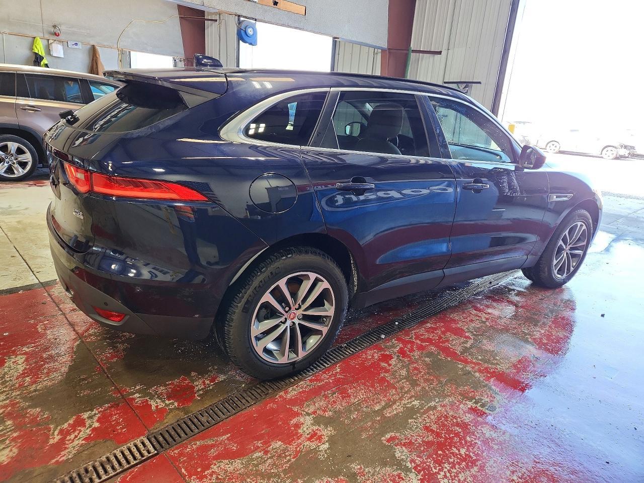2019 Jaguar F-Pace Premium - Фото 3