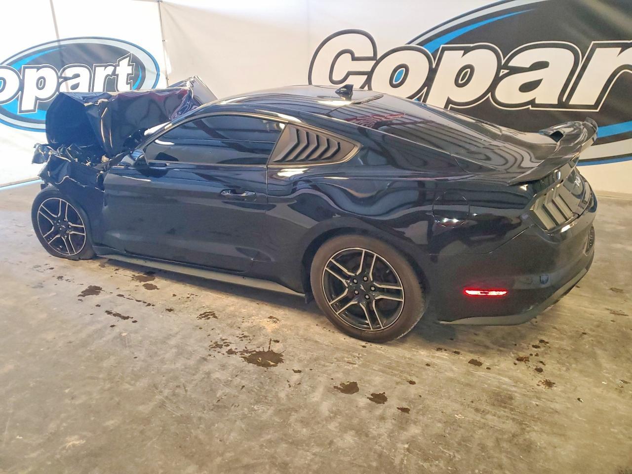 2021 Ford Mustang Gt - Фото 2