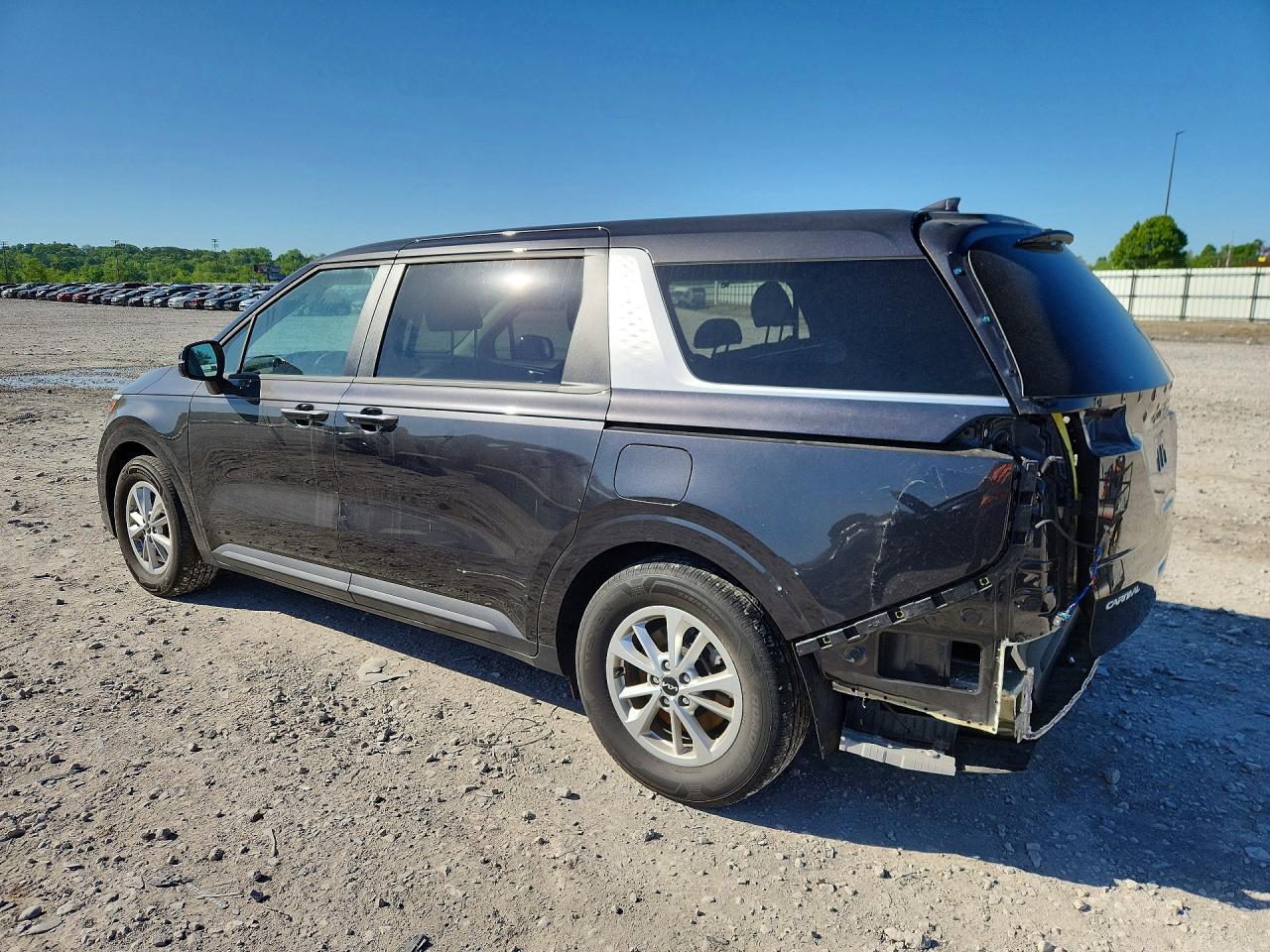 2024 Kia Carnival Lx - Фото 2