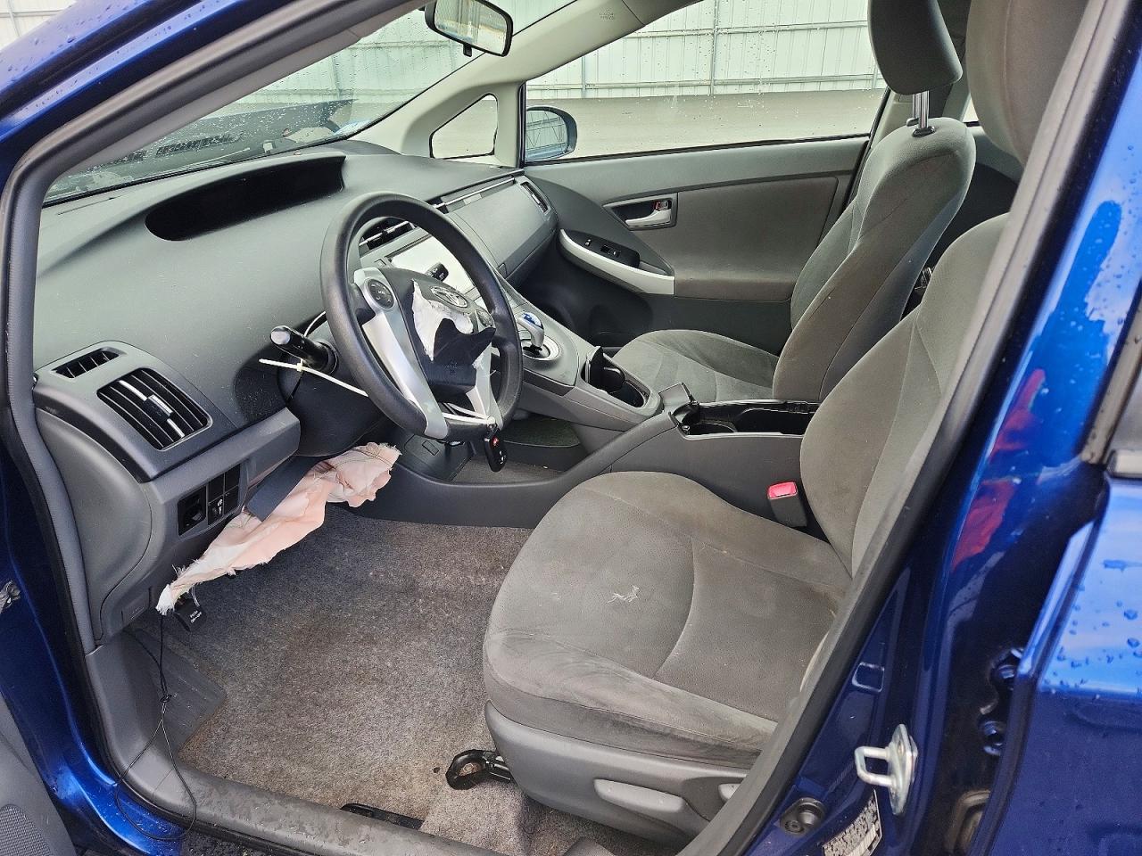2011 Toyota Prius Two - Фото 7