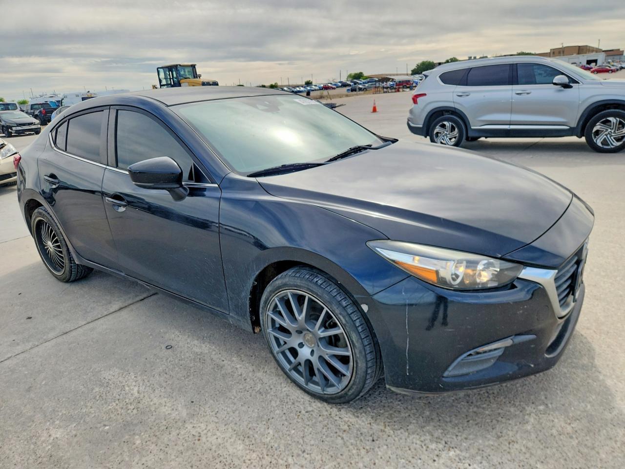 2017 Mazda 3 Touring - Image 4