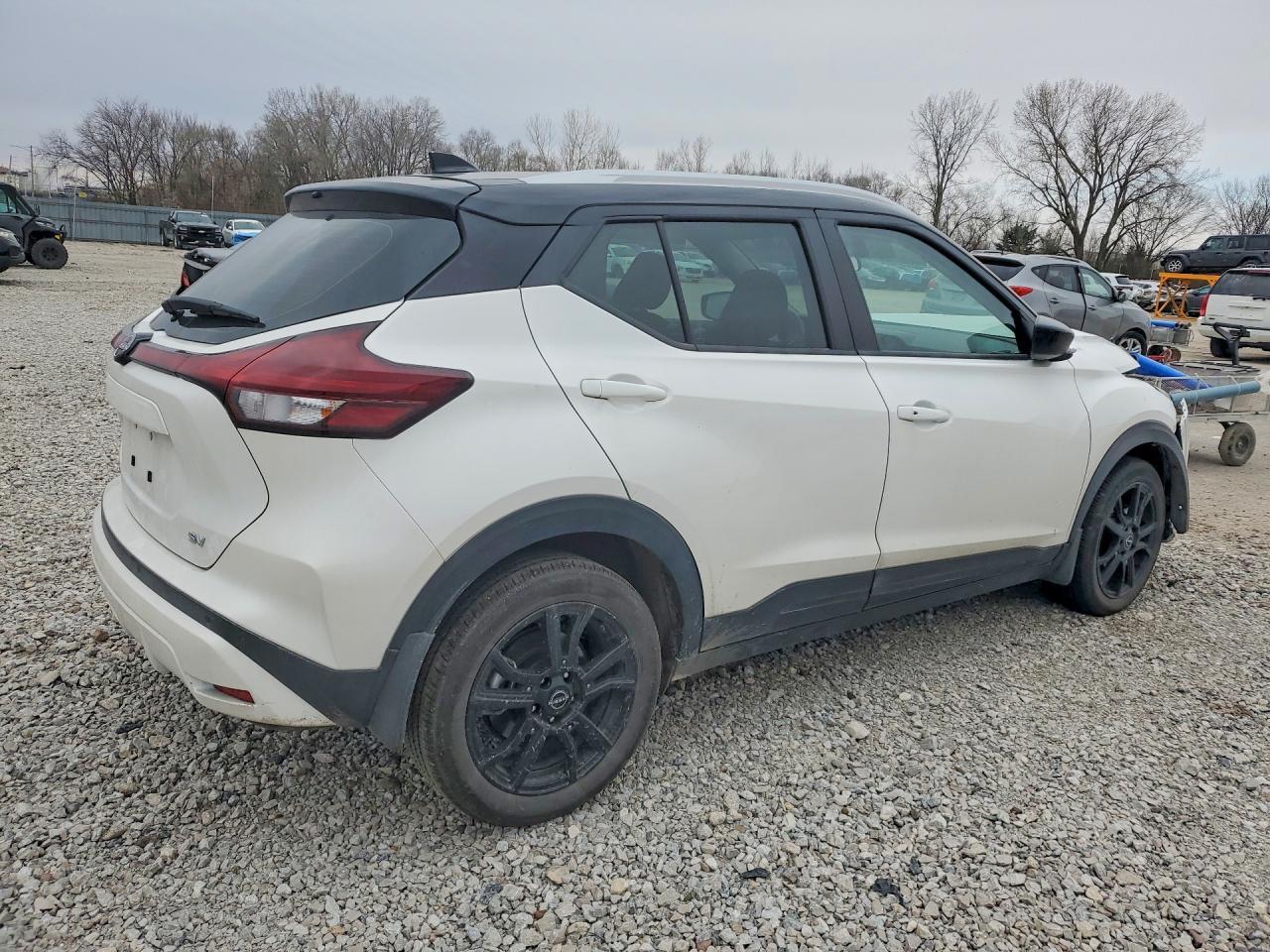 2023 Nissan Kicks Sv - Фото 3