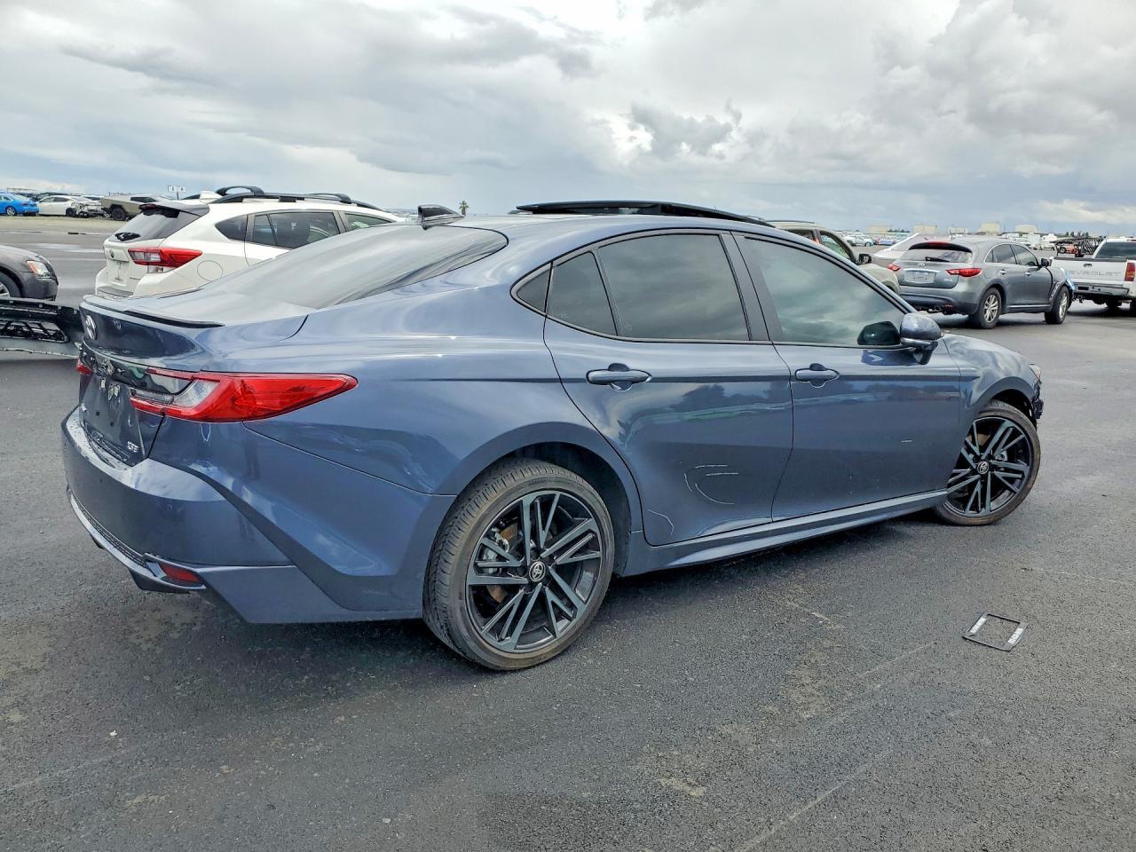 2026 Toyota Camry Xse - Фото 3