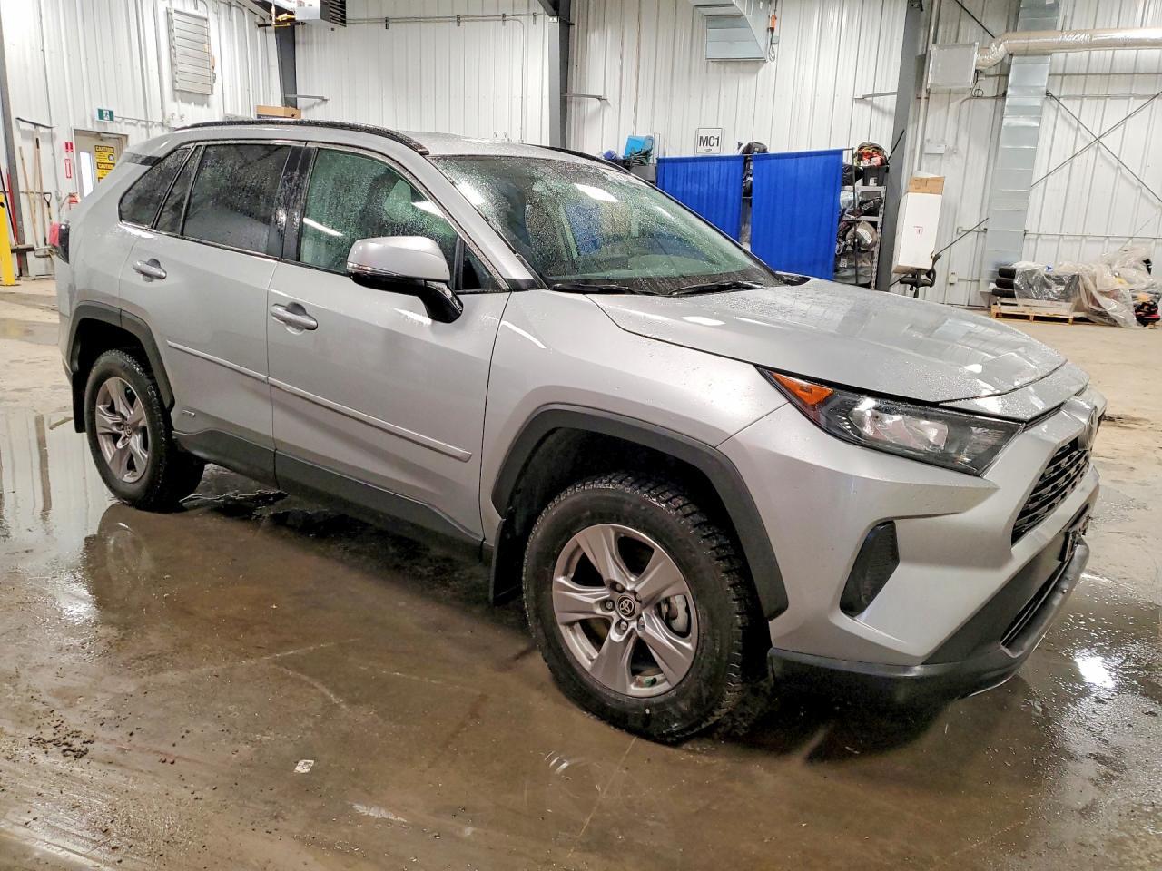 2025 Toyota Rav4 Le - Фото 4