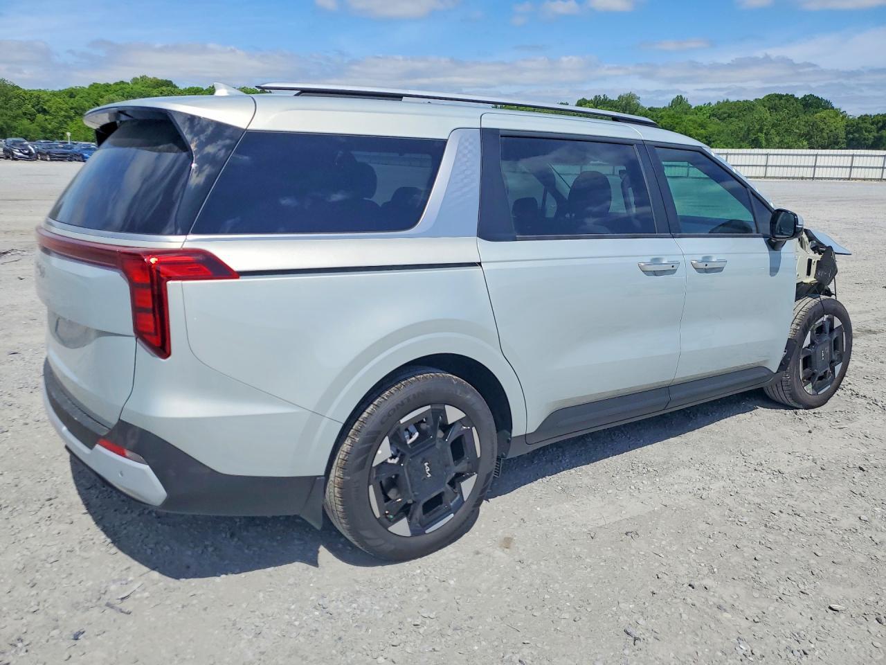 2026 Kia Carnival Ex - Image 3