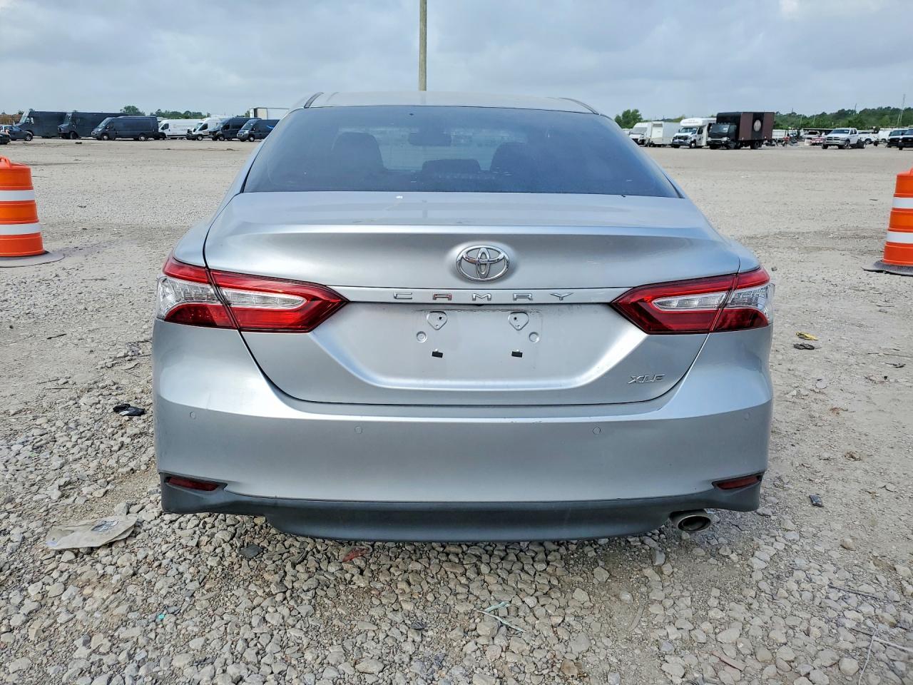 2018 Toyota Camry Xle - Фото 6
