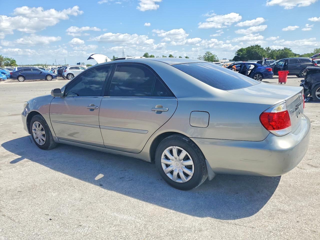 2005 Toyota Camry Le - Image 2