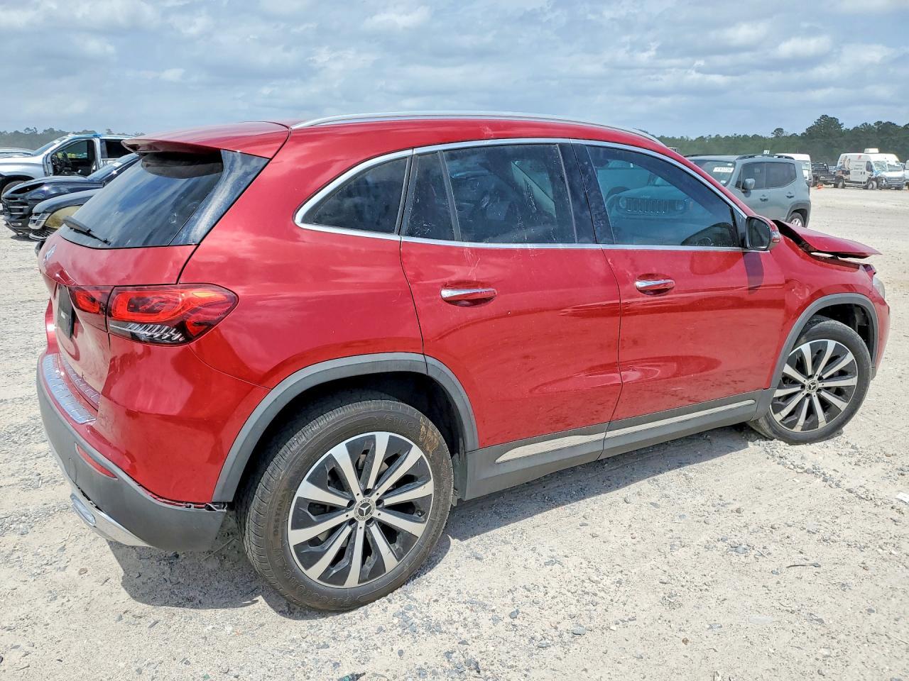 2021 Mercedes-Benz Gla 250 - Image 3