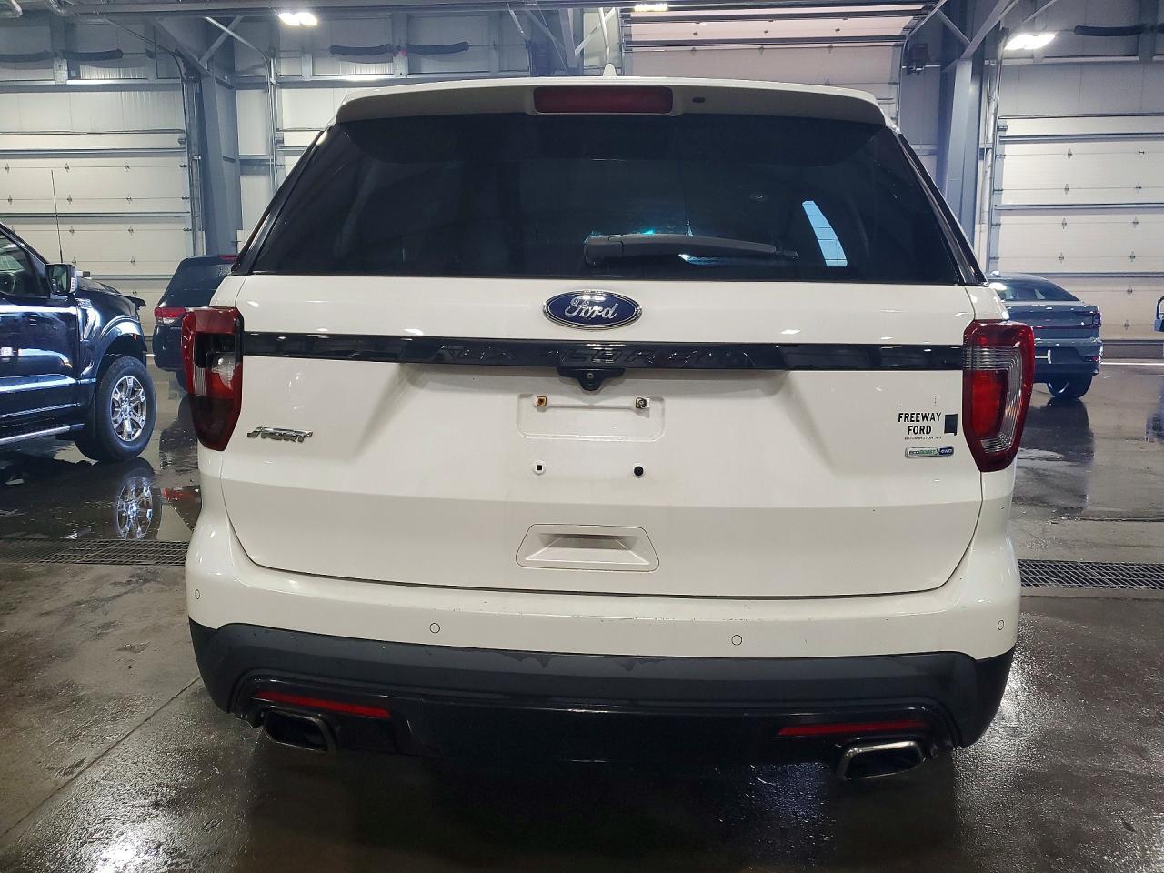 2016 Ford Explorer Sport - Фото 6