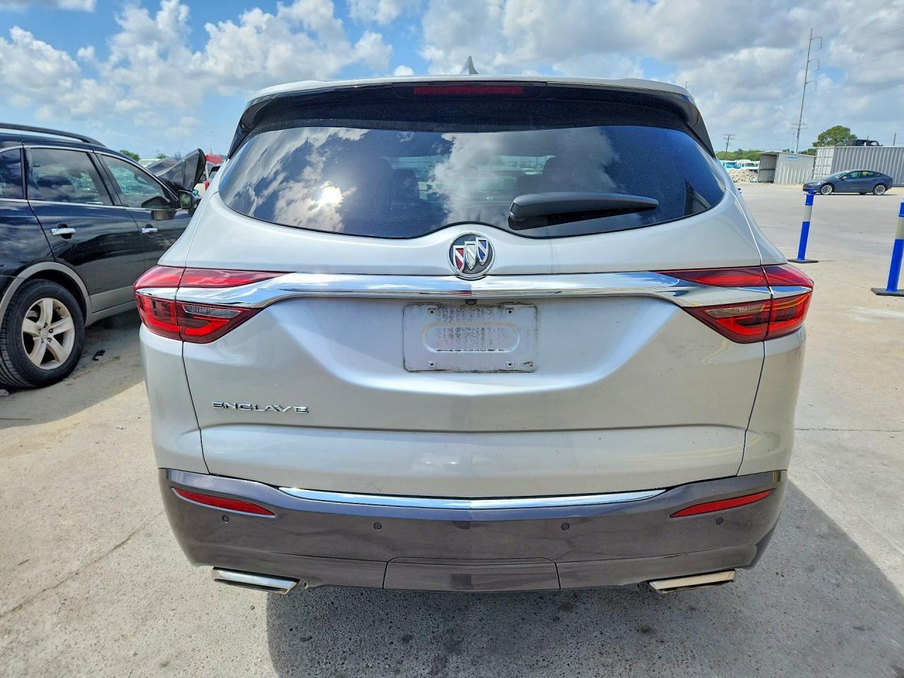 2019 Buick Enclave Essence - Image 6