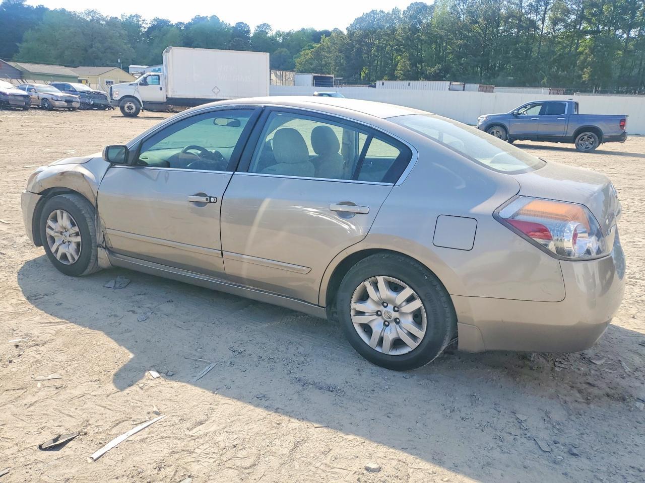 2012 Nissan Altima 2.5 - Image 2