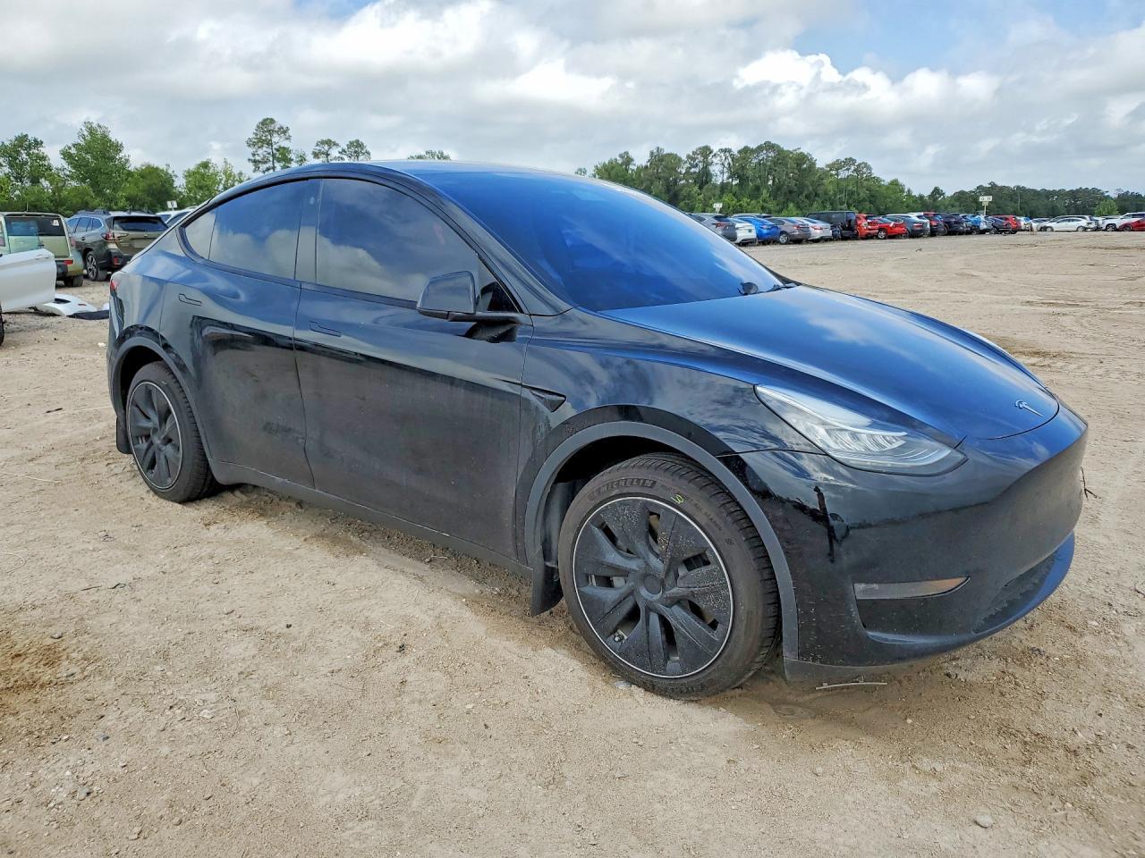 2023 Tesla Model Y - Фото 4