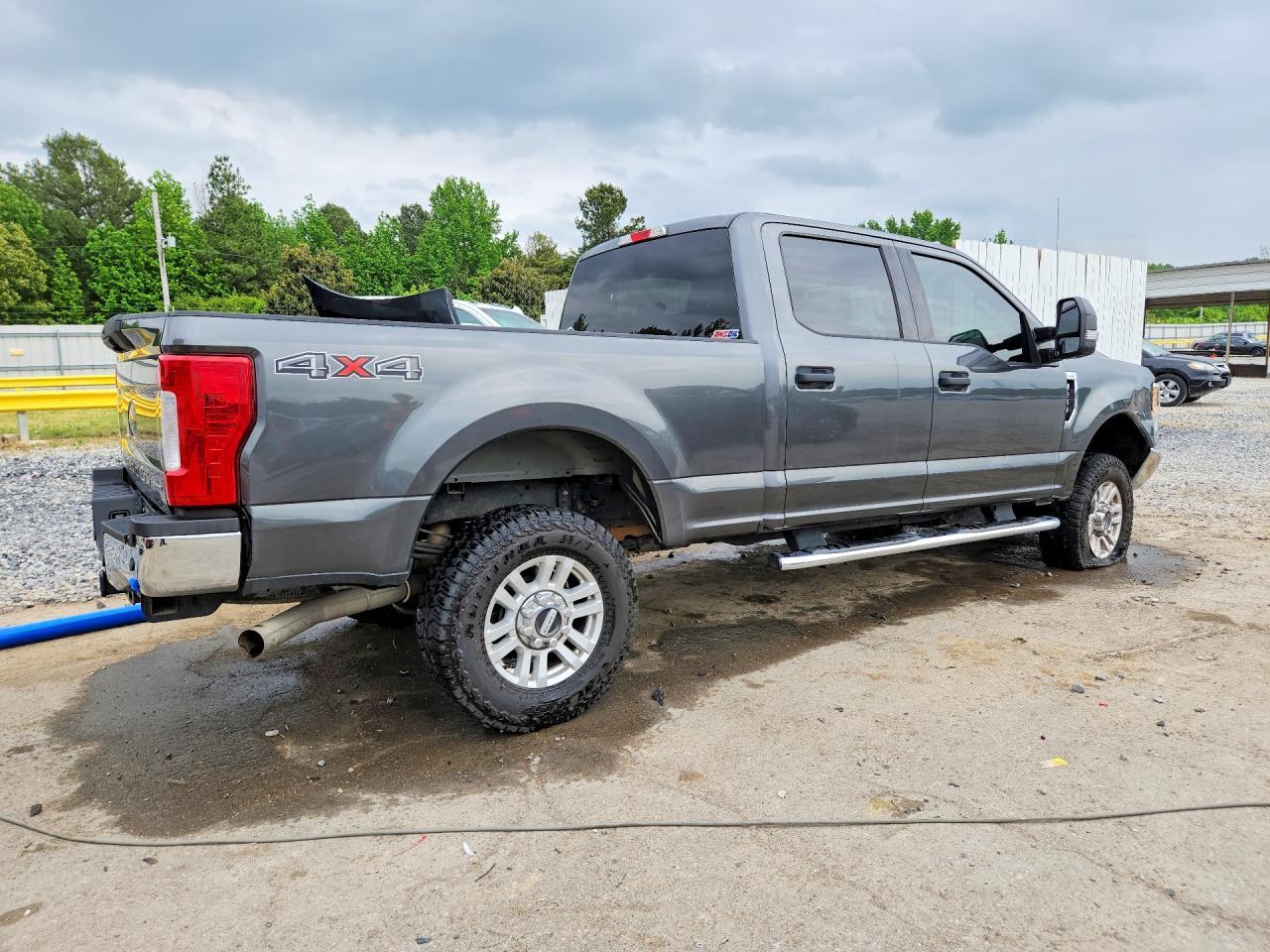 2017 Ford F250 Super Duty - Фото 3