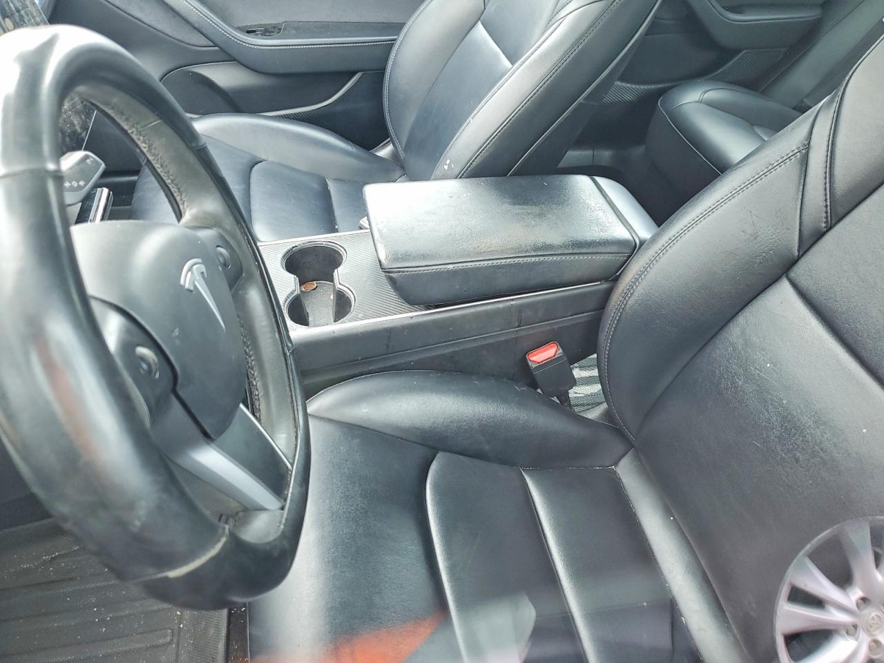 2019 Tesla Model 3 - Image 7