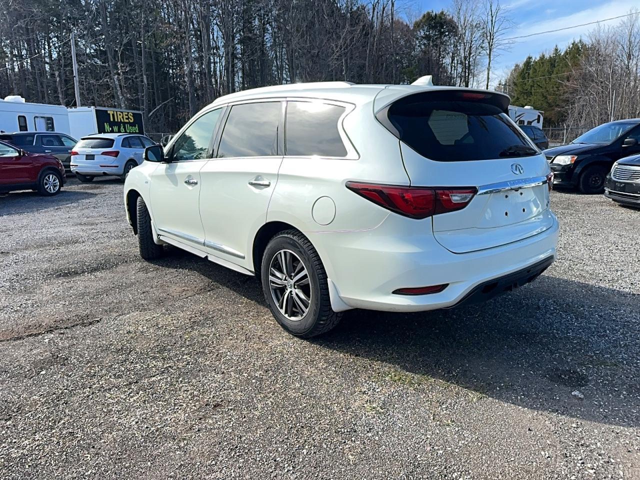 2017 Infiniti Qx60 Base - Image 3