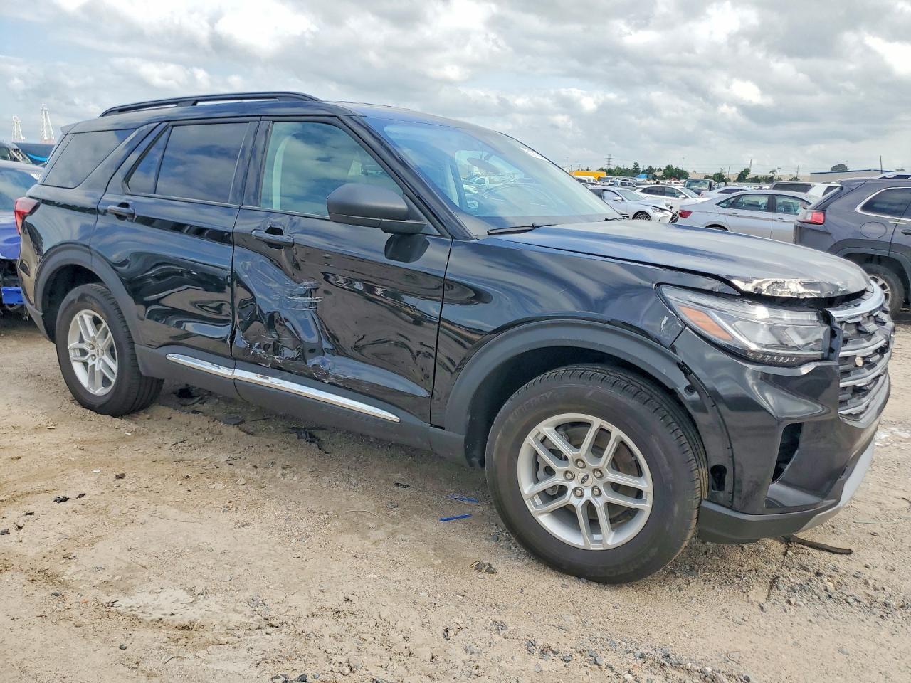 2025 Ford Explorer Active - Фото 4