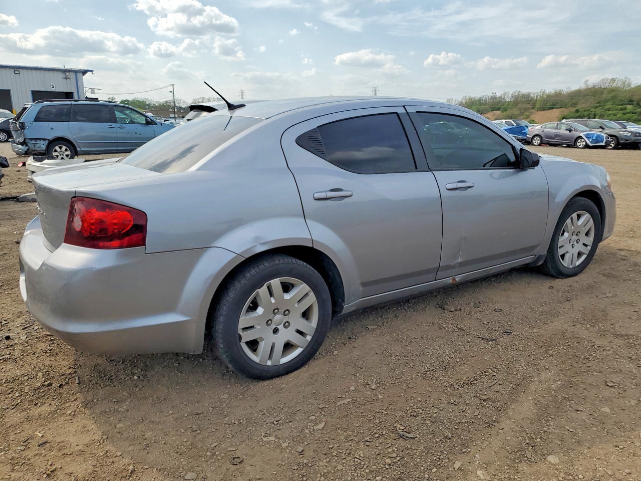 2014 Dodge Avenger Se - Image 3