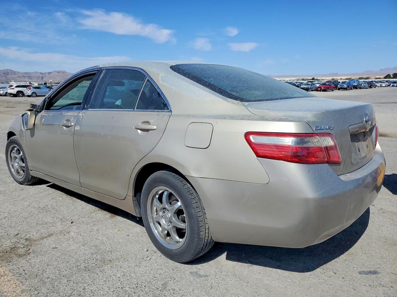 2007 Toyota Camry Le - Image 2