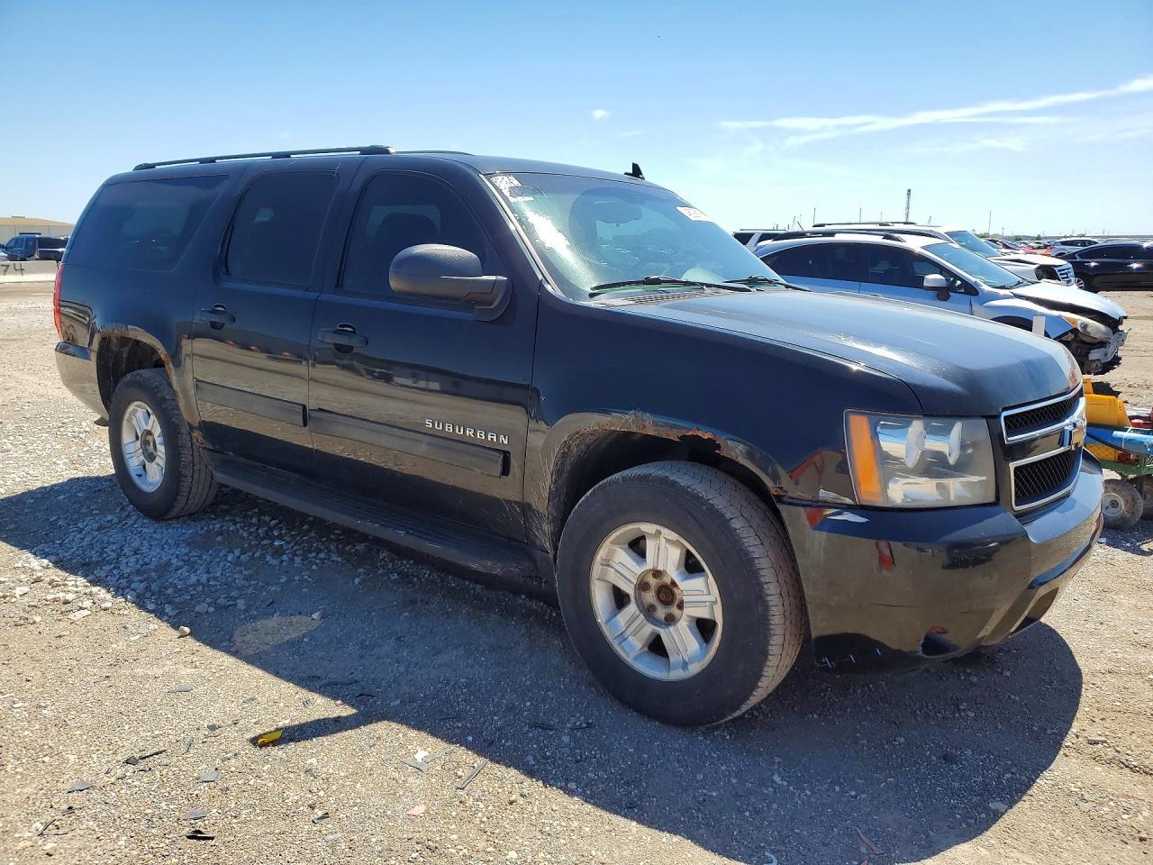 2010 Chevrolet Suburban K1500 Ls - Фото 4