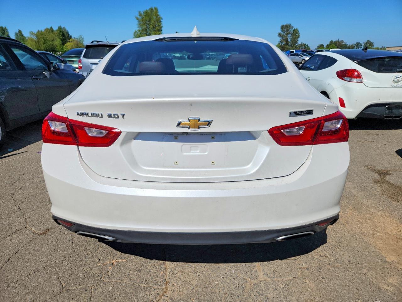 2018 Chevrolet Malibu Premier - Image 6