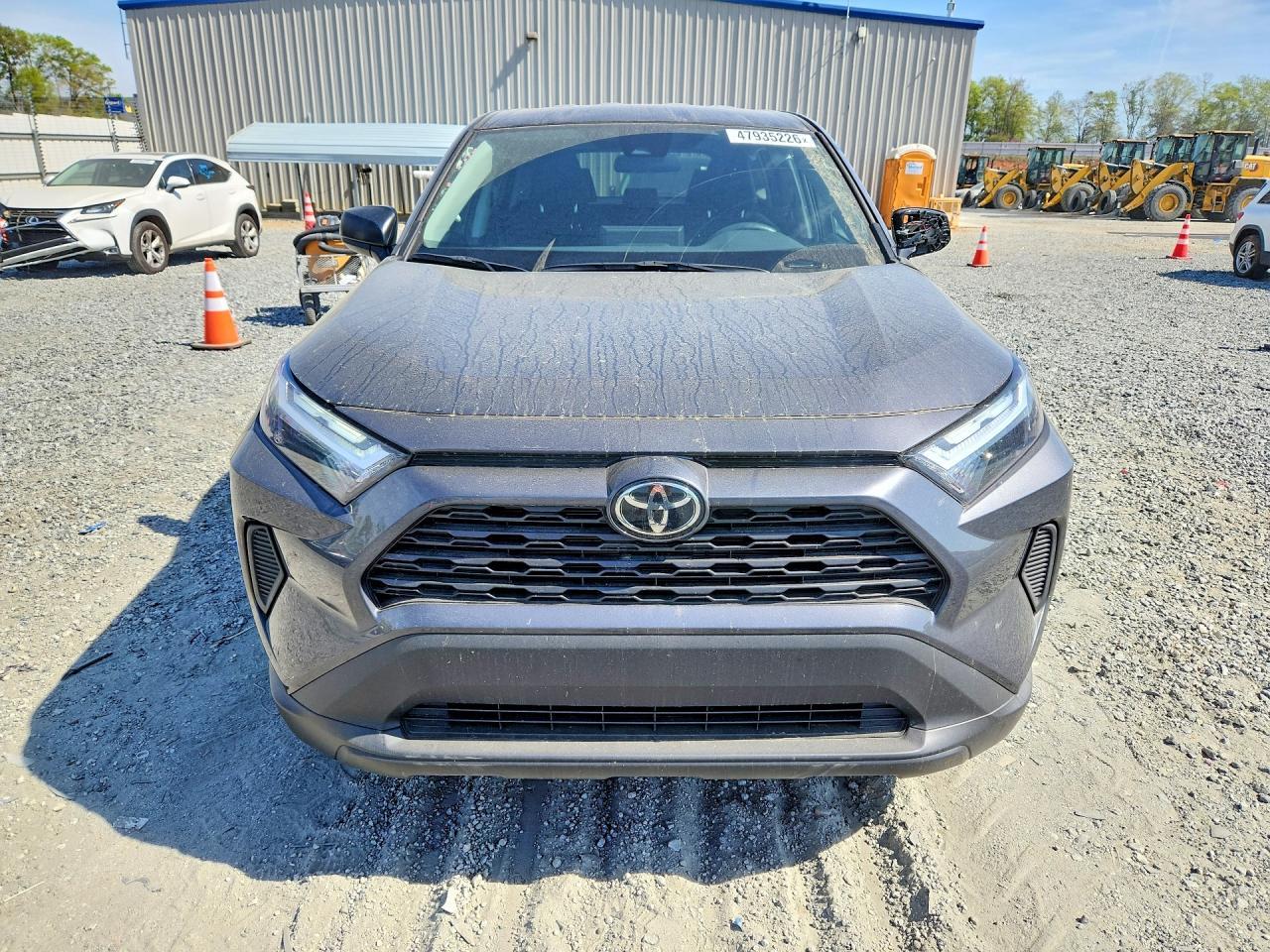 2025 Toyota Rav4 Le - Image 5