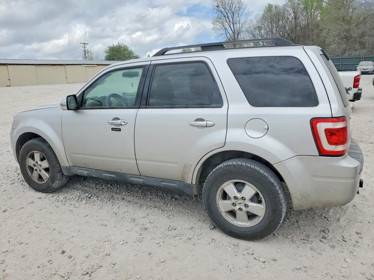 2010 Ford Escape Xlt - Фото 2